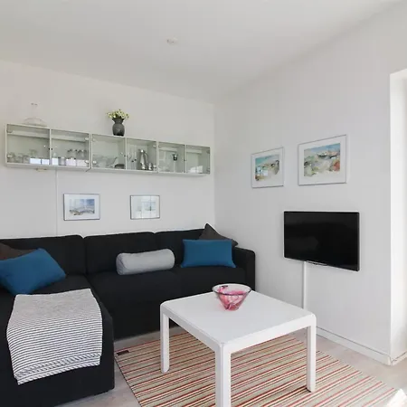 Apartment Lenaya - 75m From The Sea In Nw Jutland By Interhome Lokken