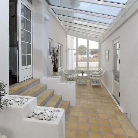 Lenaya - 75m From The Sea By Interhome